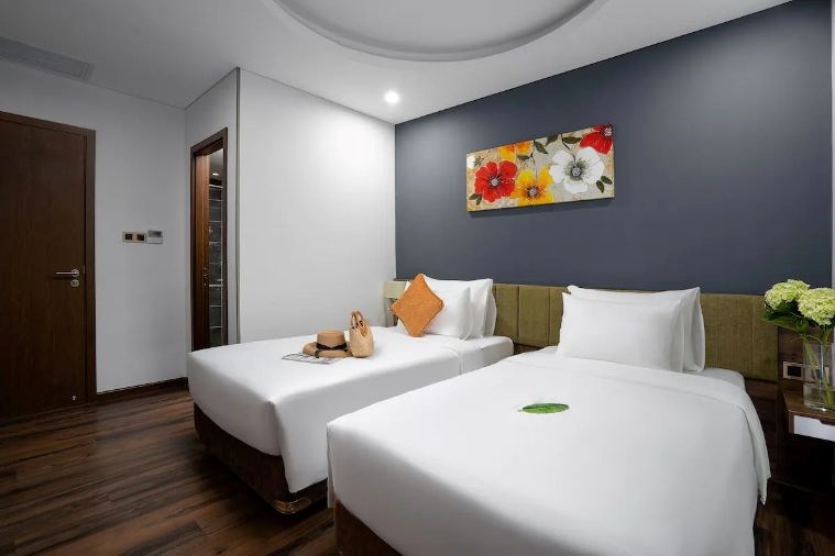 2-Bedroom Deluxe Apartment with Balcony City View